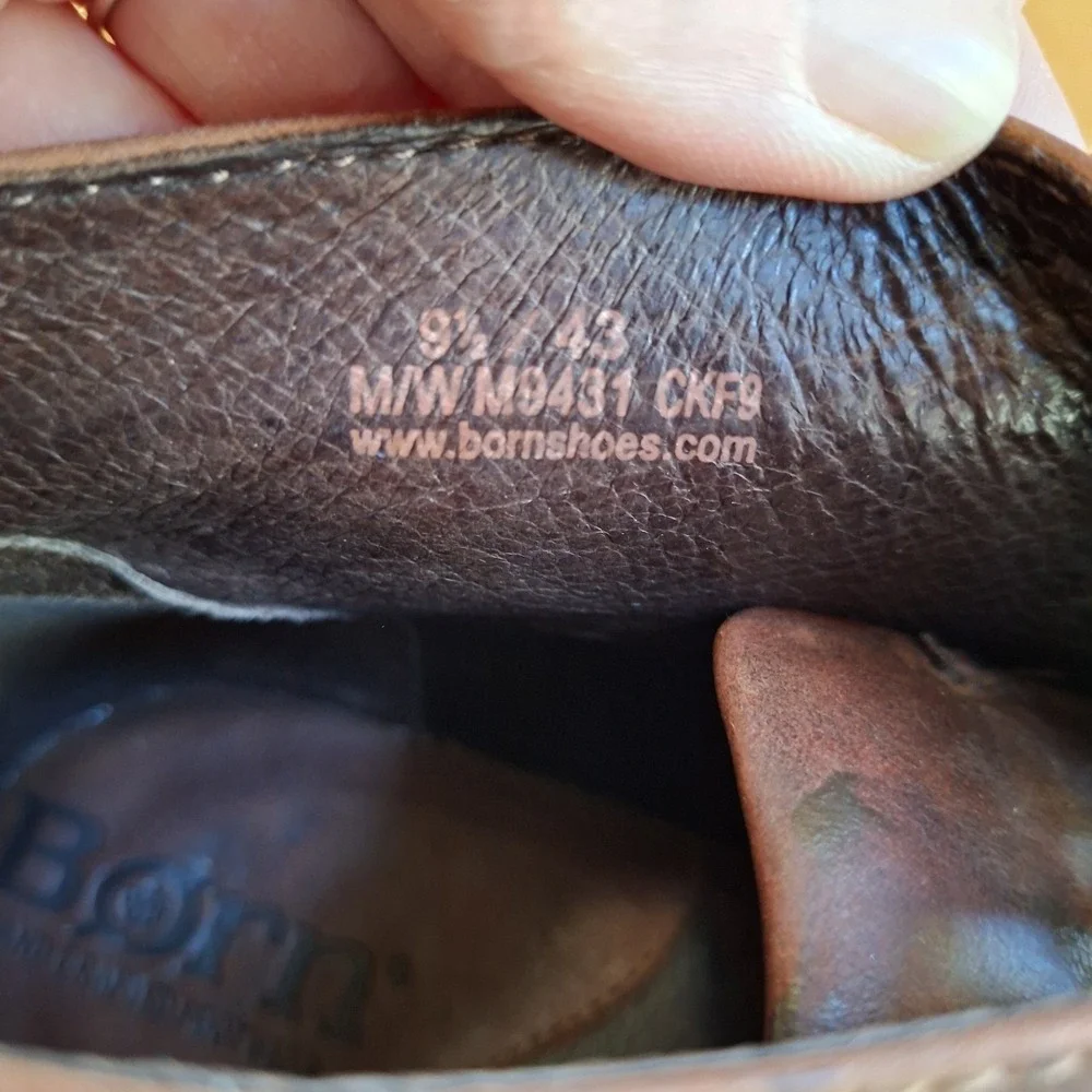 Born Men's Harrison Boot 9.5/43 Canyon Brown Leather Casual Chukka Lace up M9431